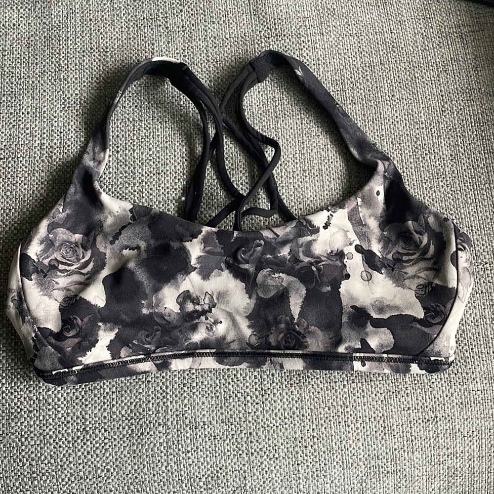 Lululemon bra, size 6 pads removed floral